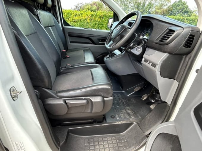 2025 Vauxhall Vivaro