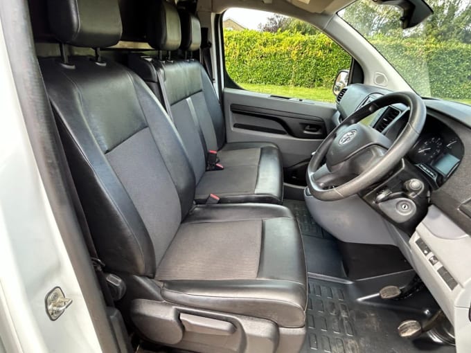 2025 Vauxhall Vivaro