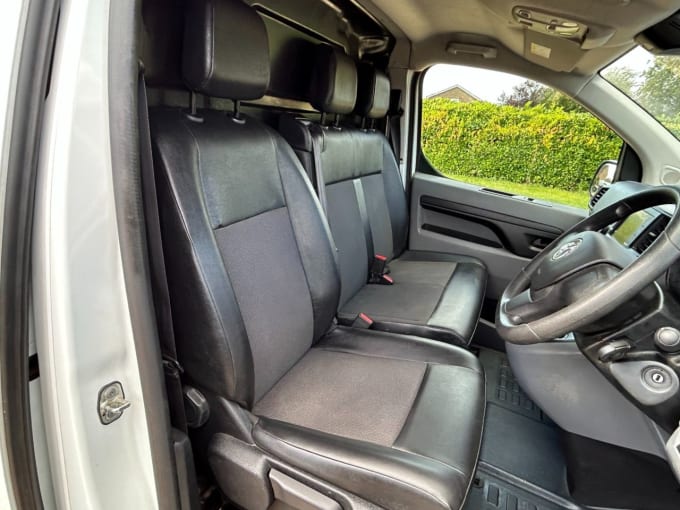 2025 Vauxhall Vivaro