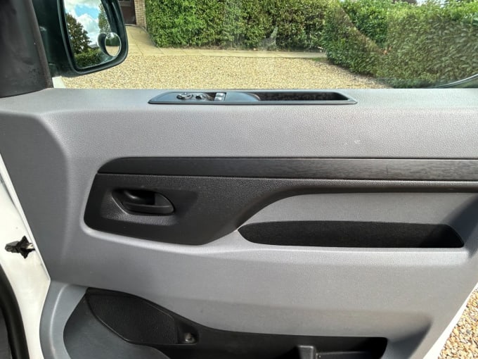 2025 Vauxhall Vivaro