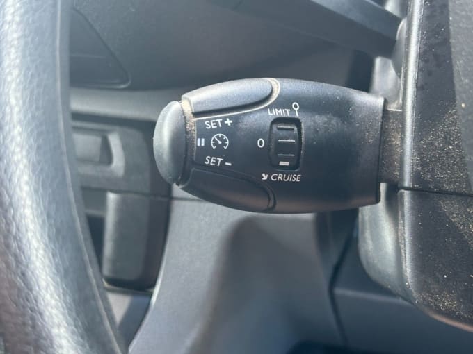 2025 Vauxhall Vivaro