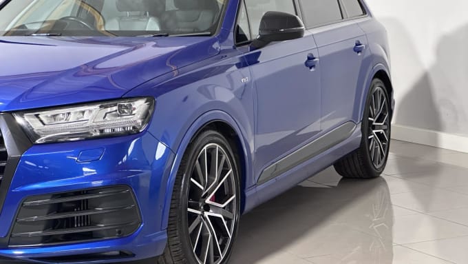 2017 Audi Sq7