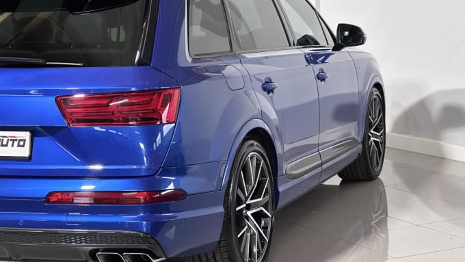 2017 Audi Sq7