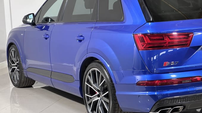 2017 Audi Sq7