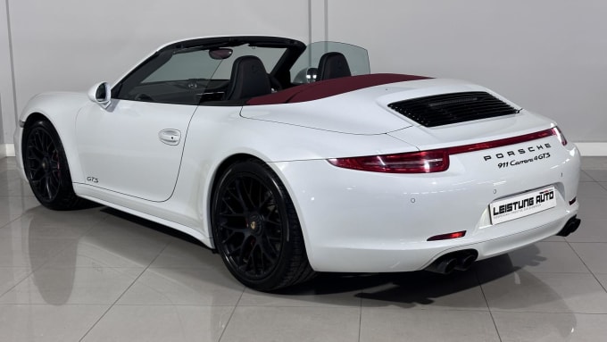 2015 Porsche 911