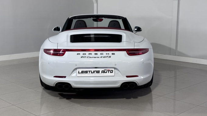 2015 Porsche 911