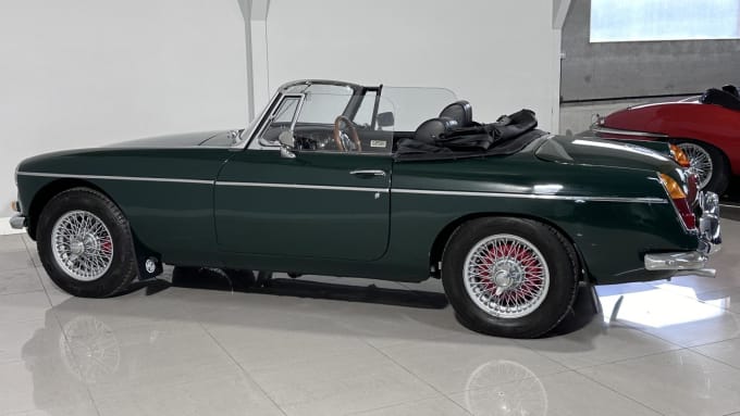 1996 Mg Mgb