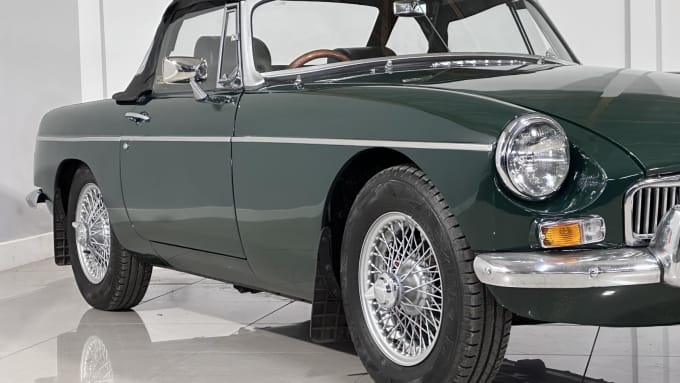 1996 Mg Mgb