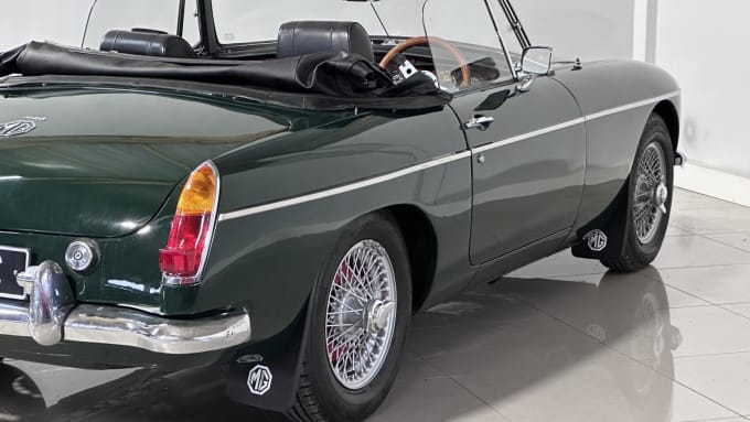 1996 Mg Mgb