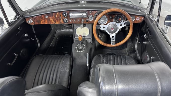 1996 Mg Mgb