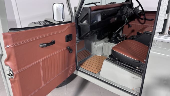 1986 Land Rover 127