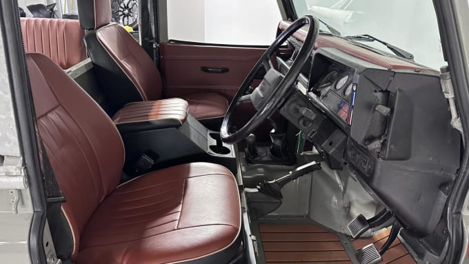 1986 Land Rover 127