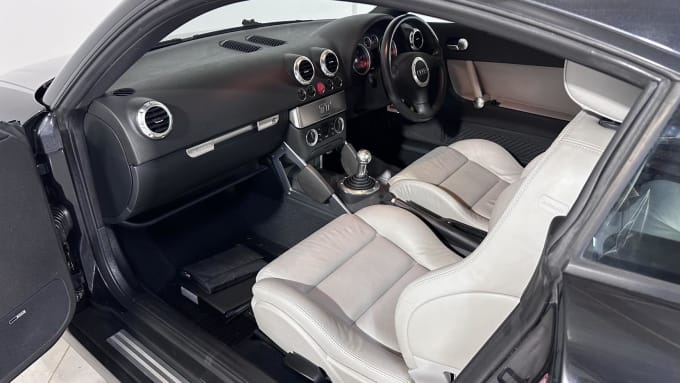 2004 Audi Tt