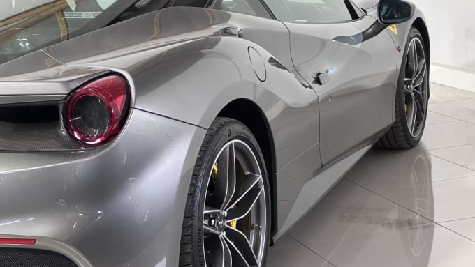 2016 Ferrari 488