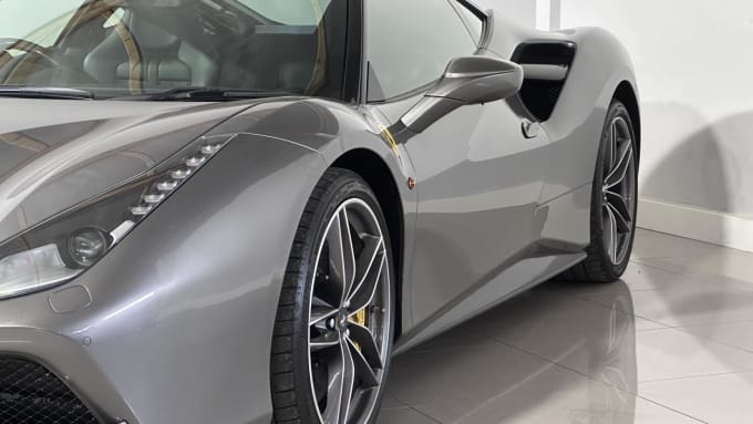 2016 Ferrari 488