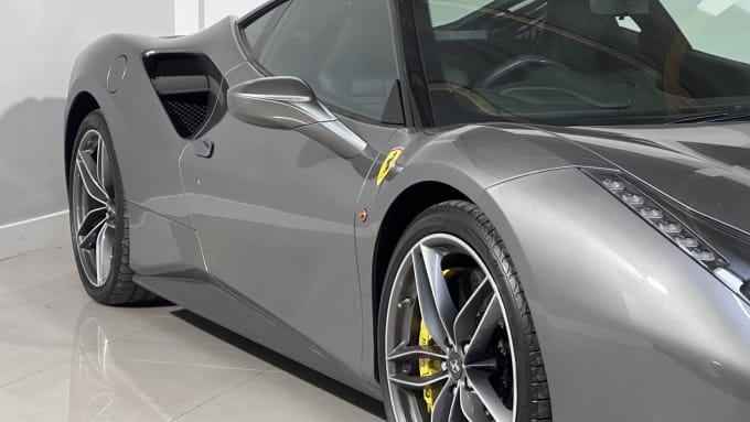 2016 Ferrari 488