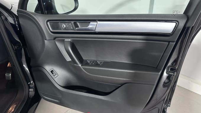2016 Volkswagen Touareg