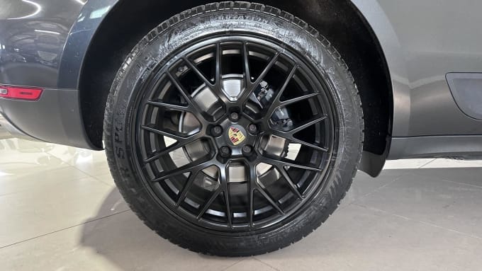 2020 Porsche Macan