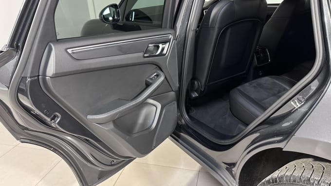 2020 Porsche Macan