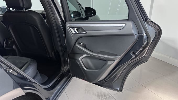 2020 Porsche Macan