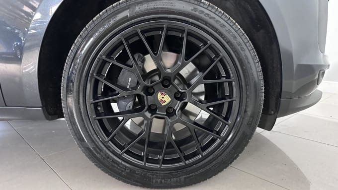 2020 Porsche Macan