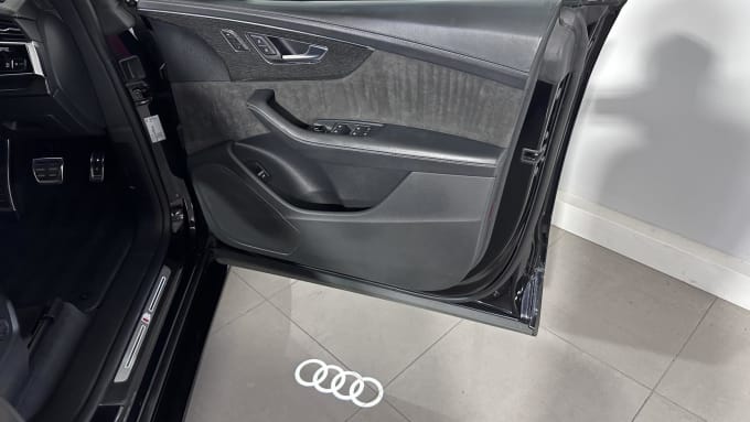 2020 Audi Q8