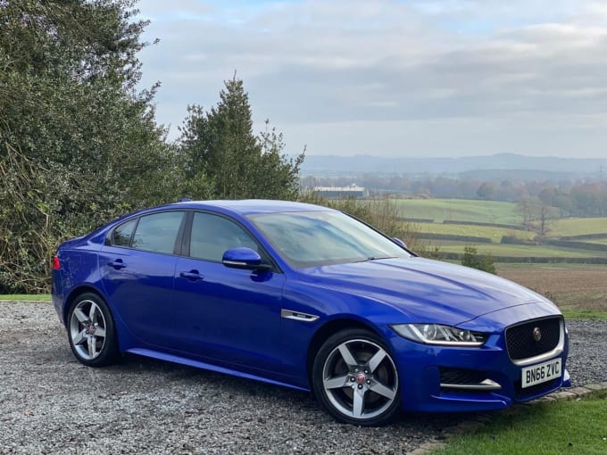 2025 Jaguar Xe