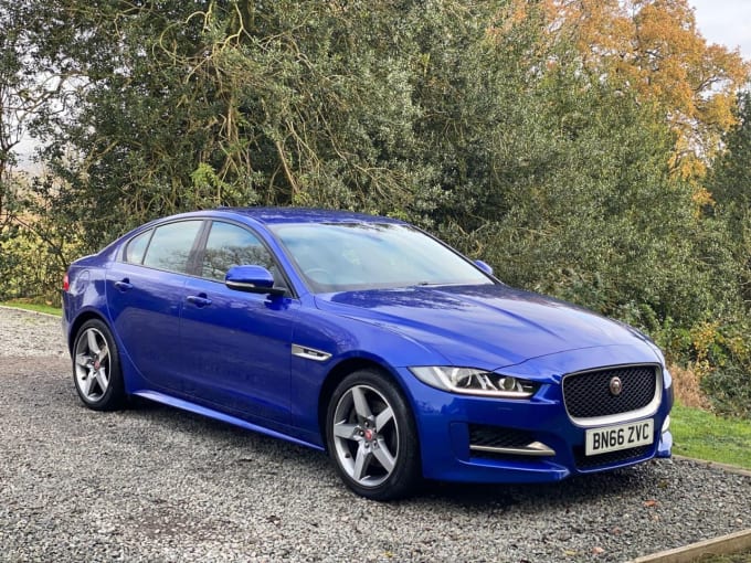 2025 Jaguar Xe