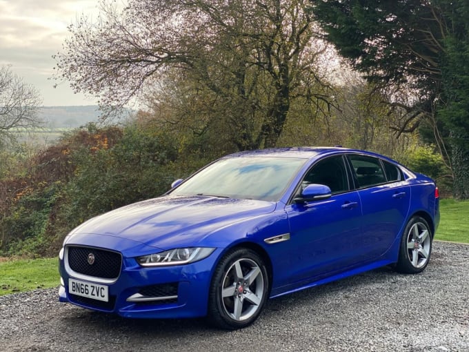 2025 Jaguar Xe