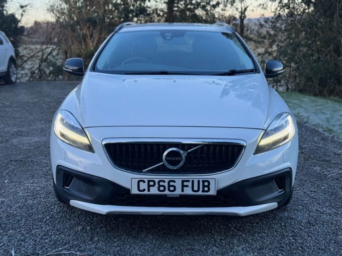 2016 Volvo V40