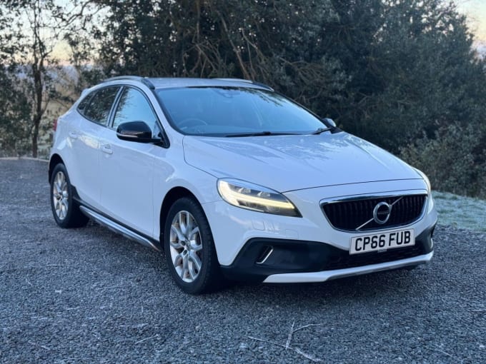 2016 Volvo V40