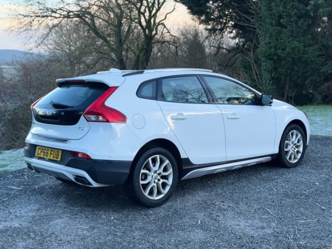 2016 Volvo V40