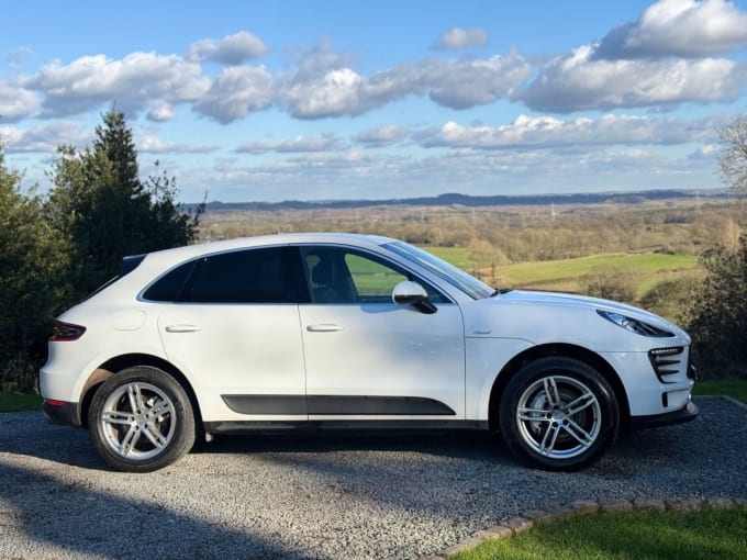 2025 Porsche Macan