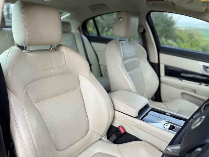 2025 Jaguar Xf