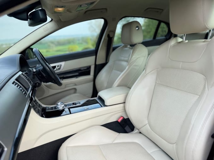 2025 Jaguar Xf