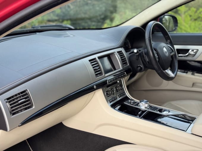 2025 Jaguar Xf