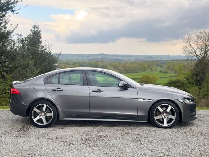 2025 Jaguar Xe