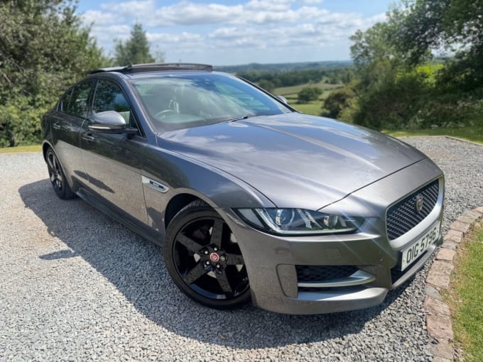 2025 Jaguar Xe