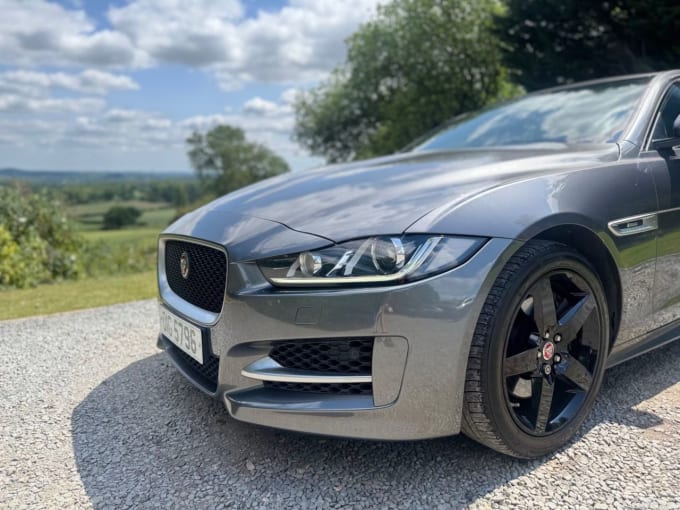 2025 Jaguar Xe