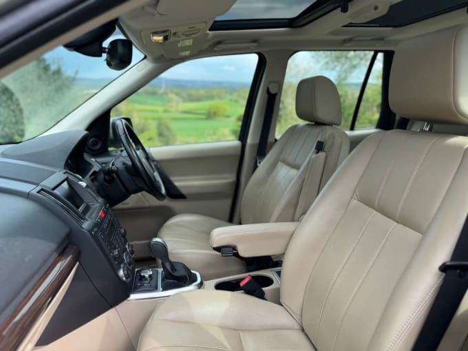 2025 Land Rover Freelander 2