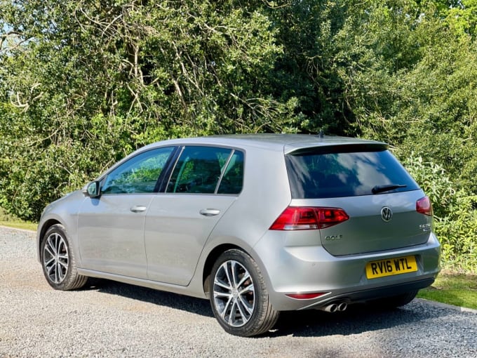 2025 Volkswagen Golf