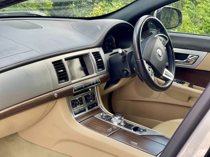 2025 Jaguar Xf