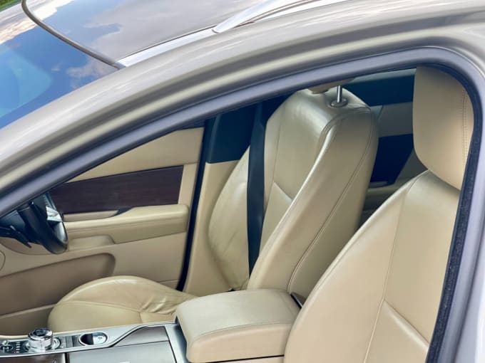 2025 Jaguar Xf