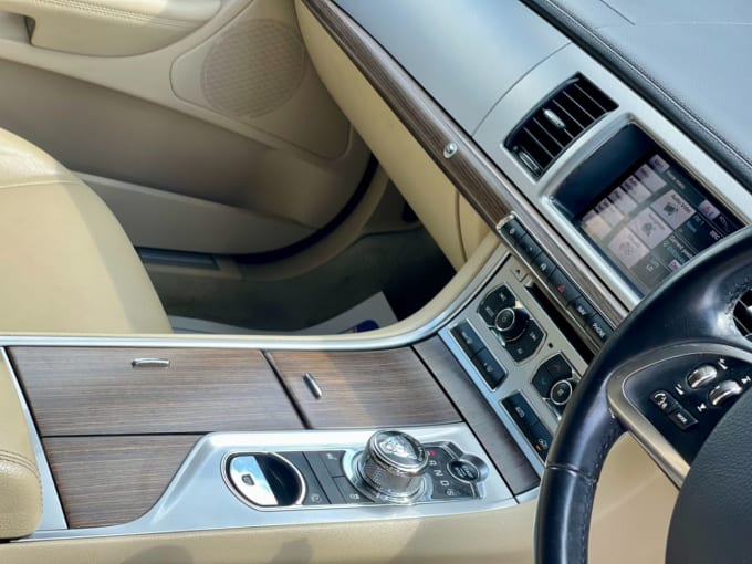 2025 Jaguar Xf