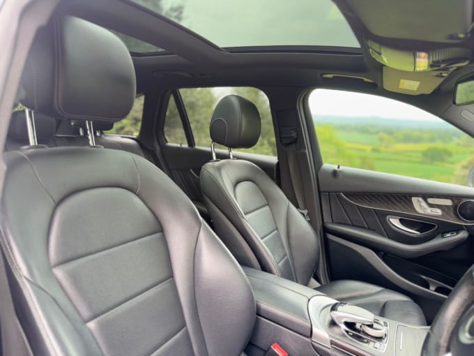 2025 Mercedes-benz Glc