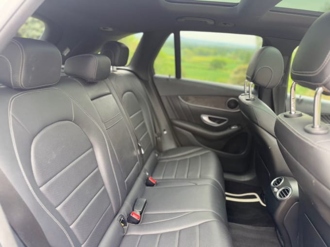 2025 Mercedes-benz Glc