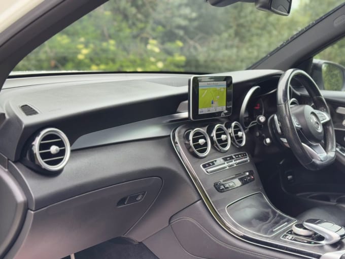 2025 Mercedes-benz Glc