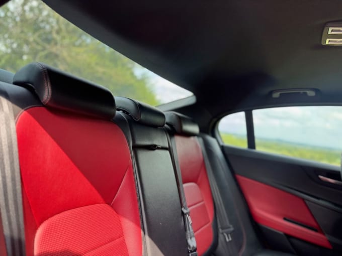 2025 Jaguar Xe