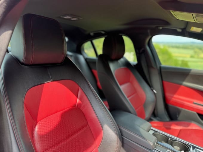 2025 Jaguar Xe