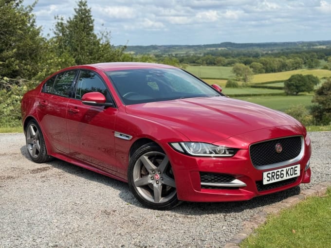 2025 Jaguar Xe
